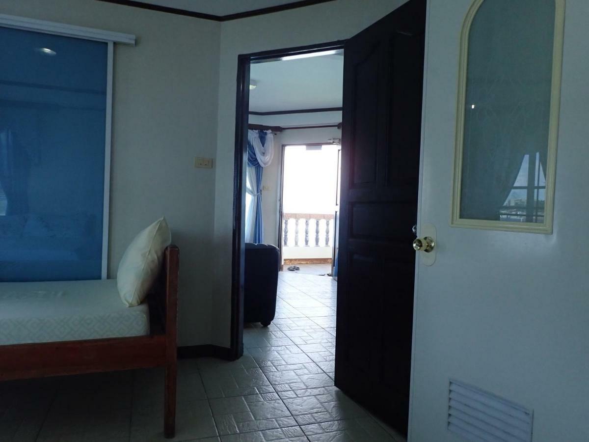 Nost Cottages Lapu-Lapu City Bagian luar foto